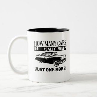 Hoeveel auto's heb ik echt nodig? Nog eentje. Tweekleurige Koffiemok
