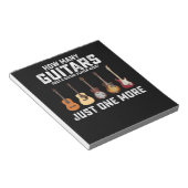 Hoeveel gitaren heeft een gitaarspeler nodig notitieblok (Schuin)