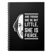 Hoewel ze klein is, is ze fel notitieboek (Voorkant)