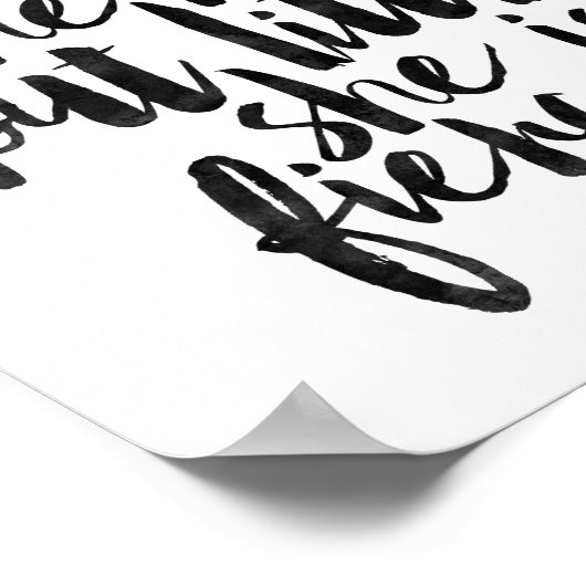 Hoewel ze maar klein is, is ze fel poster (Hoek)