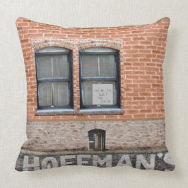 "Hoffman Hotel" uit het Collectie Alley Walks Kussen