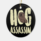 Hog Hunting Assasin I pingelt Hunter of Boar Hunt Keramisch Ornament (Links)