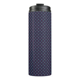 Hoge geïsoleerde tumbler met een zwarte deksel thermosbeker