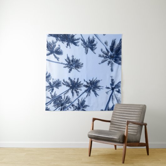 Hoge palmbomen, heldere blauwe lucht. wandkleed (In Situ (horizontaal))