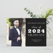 Hoge School Zwart Modern Minimalistisch Afgestudee Aankondiging (Staand voorkant)