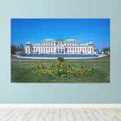 Hoger Belvedere paleis in Wenen, Oostenrijk Canvas Afdruk (Insitu (Houten vloer))