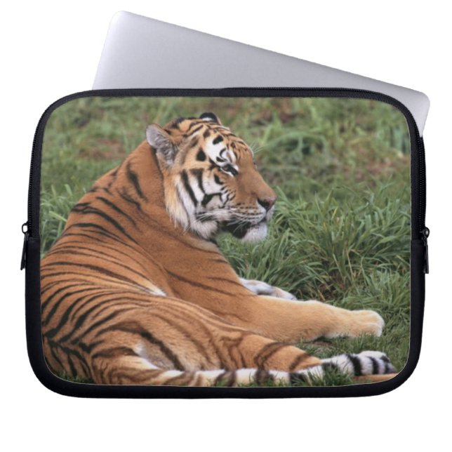 Hoger lounging-laptophoes laptop sleeve (Voorkant)
