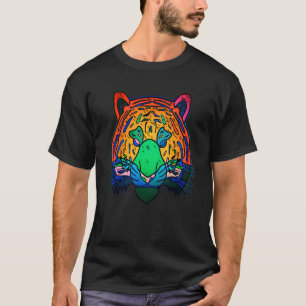 Hogere kop grote katten roofdier met wil t-shirt