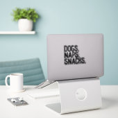 Hogs Naps Snacks Sticker (Laptop op bureau)