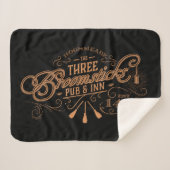 HOGSMEADE™ THE THREE BROOMSTICKS™ Pub & Inn Sherpa Deken (Voorkant (horizontaal))