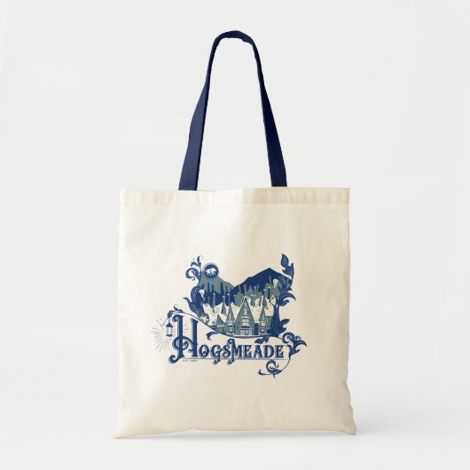 HOGSMEADE™ Village Graphic Tote Bag (Voorkant)