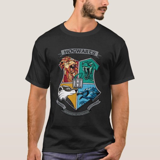 HOGWARTS™ Crosshatched Emblem T-shirt (Voorkant)