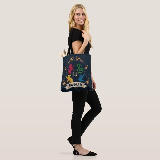  HOGWARTS™ House Crest Tote Bag (Op model)