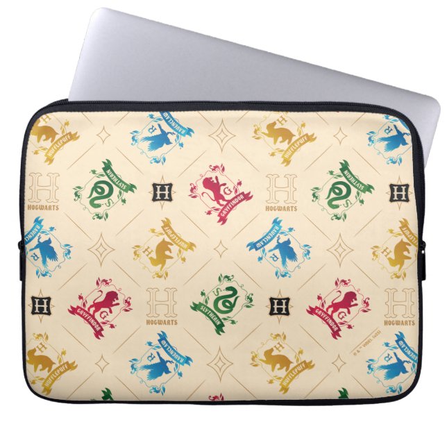  HOGWARTS™ House Crests Pattern Laptop Sleeve (Voorkant)