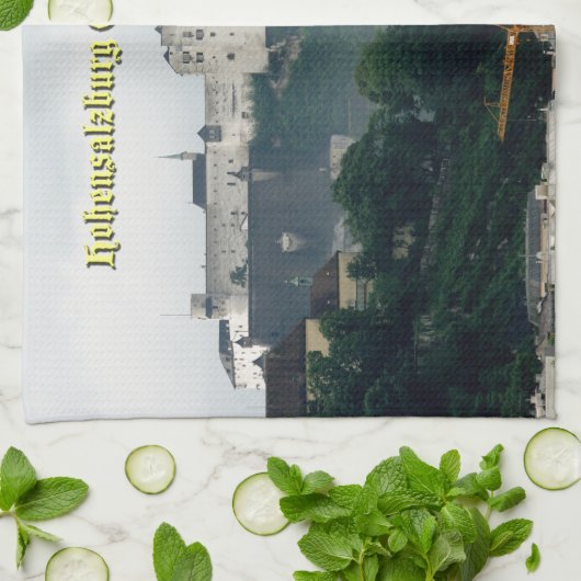 Hohensalzburg Castle, Salzburg, Oostenrijk Theedoek (Gevouwen)