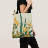 Hokusai sprinkhaan en iris Japan Tote Bag (Dichtbij)