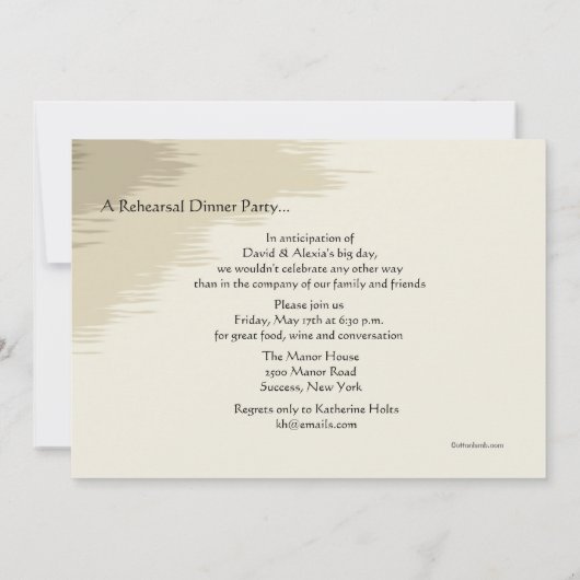 Holding Hands Wedding Rehearsal Dinner Invitation Kaart (Achterkant)