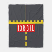 Holding Point Marking 13R-31L Fleece Deken (Voorkant)