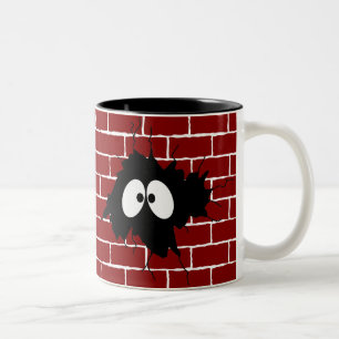 Hole in de Mok van de Koffie van de muur