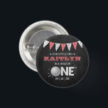 Hole in one Girls Golf 1st Birthday Par-t-shirt Ronde Button 3,2 Cm<br><div class="desc">Vier in stijl met deze leuke en zeer trendy 1e verjaardagsknoppen. Het ontwerp is gemakkelijk te personaliseren met uw speciale evenementenbewoording en uw gasten zullen blij zijn wanneer ze deze fantastische knoppen zien. Overeenkomende objecten vindt u in de collectie.</div>