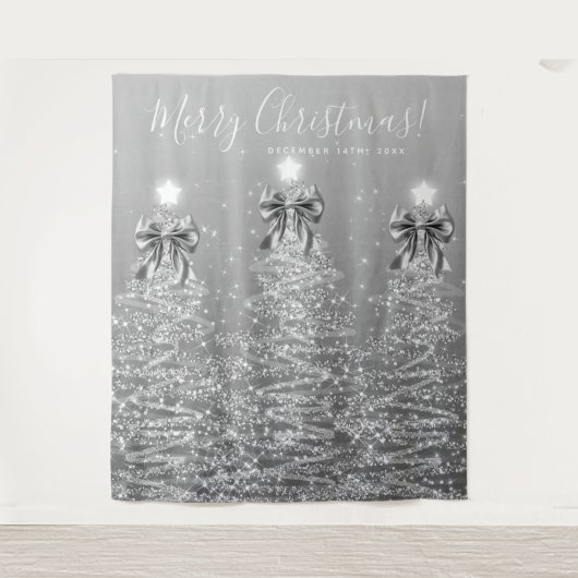 Holiday Backdrop Silver Christmas Trees w/ Bows Wandkleed (Voorkant)