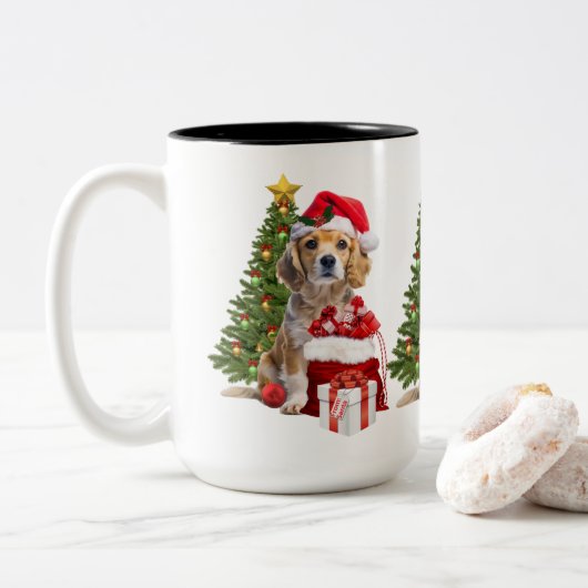 Holiday Christmas Dog with Santa Hat Tweekleurige Koffiemok (Met donut)