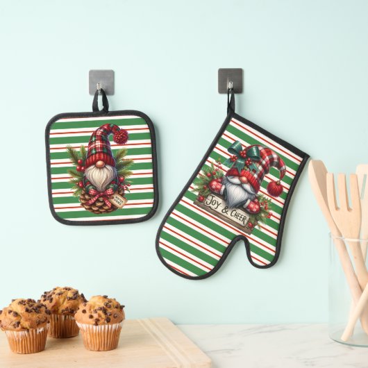 Holiday Gnomes Ovenwant & Pannenlap Set (Insitu(Ophanging))