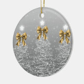 Holiday Greeting Silver Christmas Trees Gold Bows Keramisch Ornament (Links)