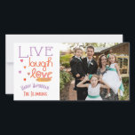 Holiday Happy Hanukkah Card "Love a Latke" Feestdagenkaart<br><div class="desc">Happy Holiday, Hanukkah-fotokaart, "Live Laugh Love a Latke" Glossy, fotokaart met witte envelop. Personaliseer door foto's en de formulering te vervangen, "Happy Hanukkah, Blumbergs" Pas de tekst aan door uw favoriete doopvontstijl, kleur en grootte te kiezen. Bedankt om te stoppen en te winkelen. Veel waardering. Happy Hanukkah! Deel je speciale...</div>