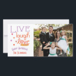 Holiday Happy Hanukkah Card "Love a Latke" Feestdagenkaart<br><div class="desc">Happy Holiday, Hanukkah-fotokaart, "Live Laugh Love a Latke" Glossy, fotokaart met witte envelop. Personaliseer door foto's en de formulering te vervangen, "Happy Hanukkah, Blumbergs" Pas de tekst aan door uw favoriete doopvontstijl, kleur en grootte te kiezen. Bedankt om te stoppen en te winkelen. Veel waardering. Happy Hanukkah! Deel je speciale...</div>