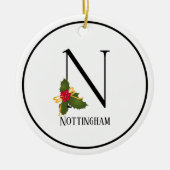 Holiday Holly Letter N Monogram Keramisch Ornament (Voorkant)