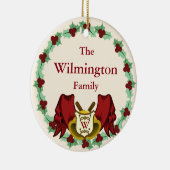 Holiday Holly Wreath & Bells Monogram Familienaam Keramisch Ornament (Rechts)