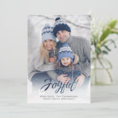 Holiday Joyful Script Red Green Snowflake 1 foto Feestdagenkaart (Staand voorkant)