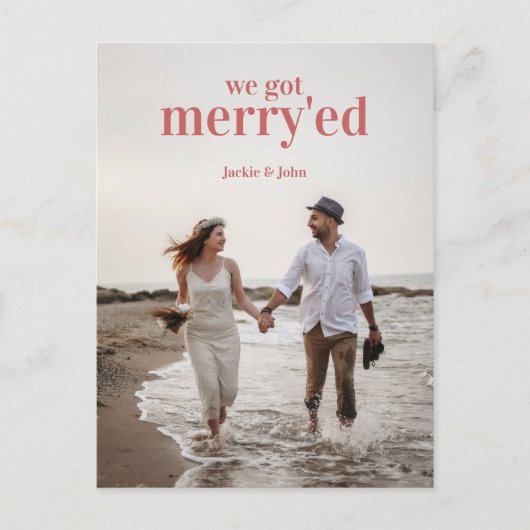 Holiday Merry We Married Eloped Pun aankondiging Briefkaart (Voorkant)
