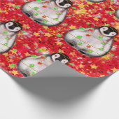 Holiday Penguin - roodroze en groene lichten Cadeaupapier (Hoek)