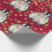 Holiday Penguin - roodroze en groene lichten Wra Cadeaupapier (Hoek)