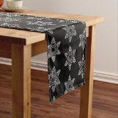 Holiday Snowflakes Table Runner Korte Tafelloper (Voorbeeld)