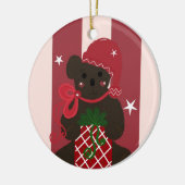 Holiday Teddy Bear op een Rode Striped Achtergrond Keramisch Ornament (Links)