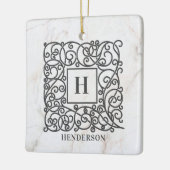Holiday White Marble Monogram Familienaam Keramisch Ornament (Links)