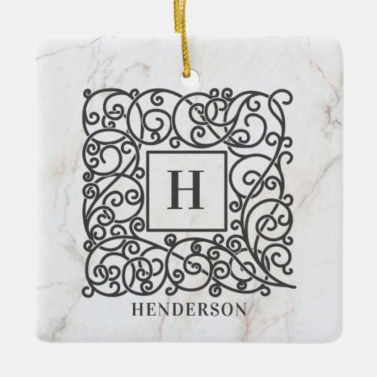 Holiday White Marble Monogram Familienaam Keramisch Ornament (Voorkant)