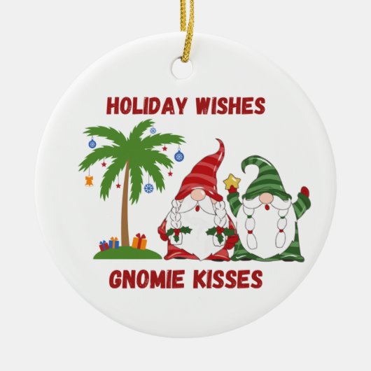 Holiday Wishes, Gnomie Kisses with 2 Gnomes on a Keramisch Ornament (Voorkant)