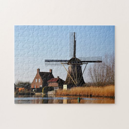 Hollandse Molen aan de waterkant. Legpuzzel (Horizontaal)