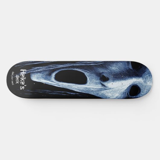 Hollow-eyed phantom witch etching on blue-black persoonlijk skateboard (Horizontaal)