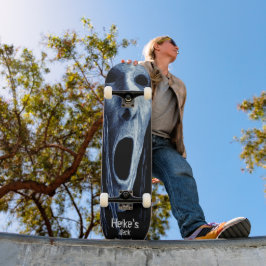 Hollow-eyed phantom witch etching on blue-black persoonlijk skateboard