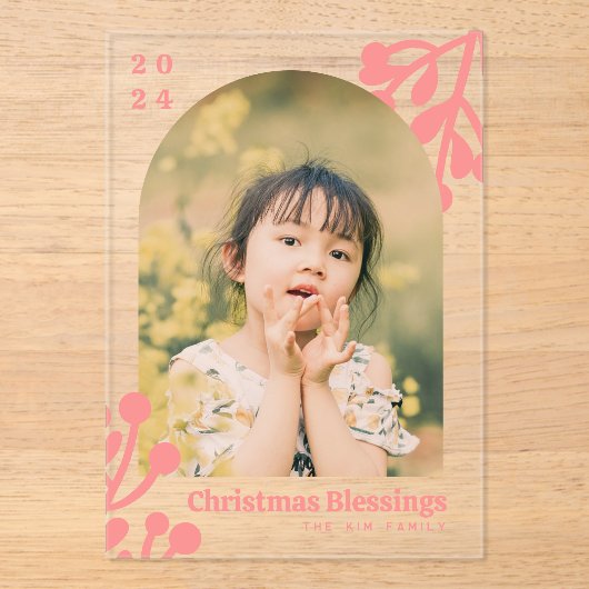 Holly Berries Arch Foto Roze Kerst Acryl Uitnodigingen (Voorkant)