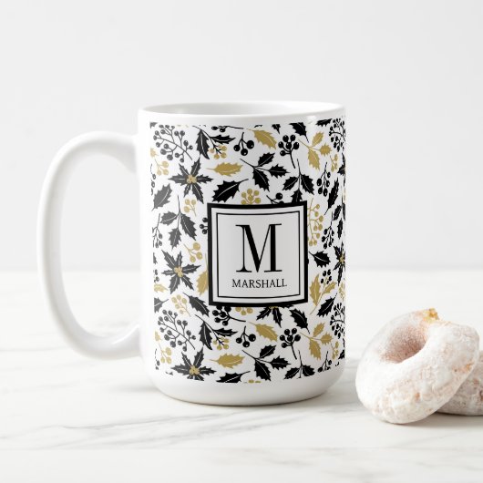 Holly Berries Black Gold Name Monogram Christmas Koffiemok (Met donut)