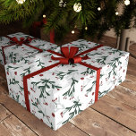 Holly Berries Christmas Doodle Wrapping Paper Cadeaupapier<br><div class="desc">Feestelijke Holly Berries Christmas Doodle Wrapping Paper Wikkel uw kerstcadeaus in tijdloze elegantie met dit Holly Berries Christmas Doodle Wrapping Paper. Met een handgetekend, grillig ontwerp van hulstbessen en bladeren, voegt dit inpakpapier een vleugje feestelijk gejuich toe aan elk cadeau. Perfect voor degenen die houden van klassieke vakantiemotieven met een...</div>