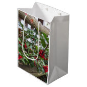 Holly Berries en Fence - Martha's wijngaard Medium Cadeauzakje (Voorkant Gekanteld)