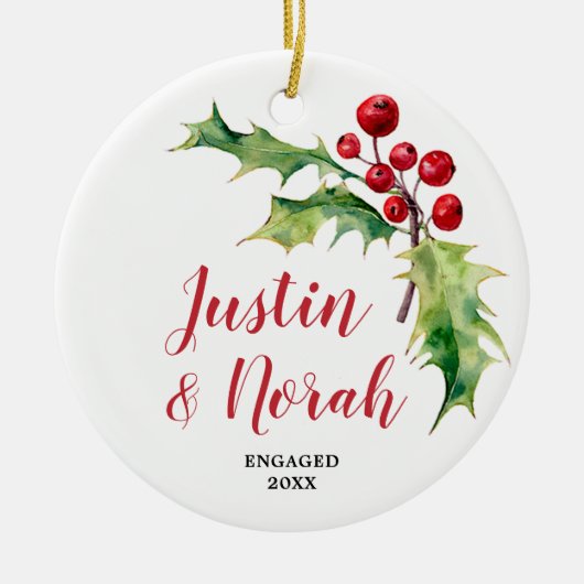 Holly Berries Greenery Personalized Engaged Couple Keramisch Ornament (Voorkant)