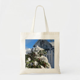 Holly Berries in Snow - Martha's wijngaard Tote Bag